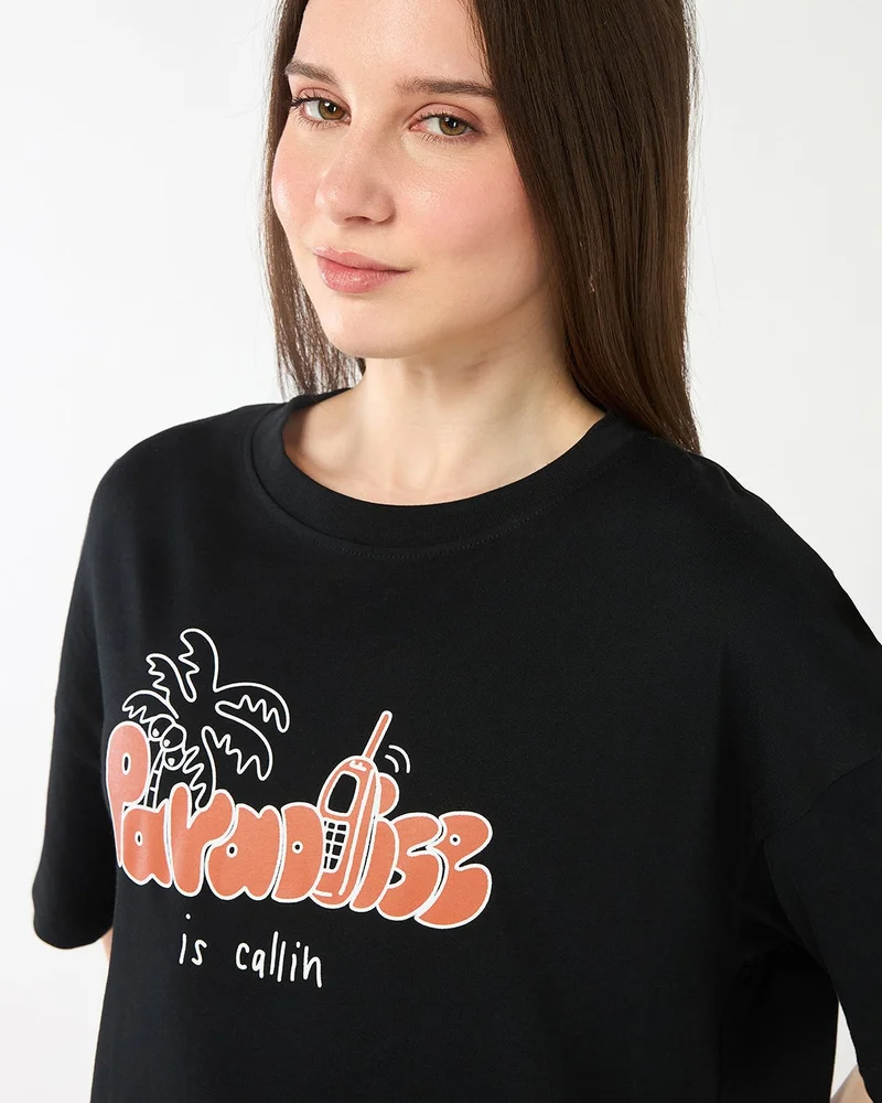 بيواكوف تيشيرت نسائي كبير بطبعة جنة سوداء